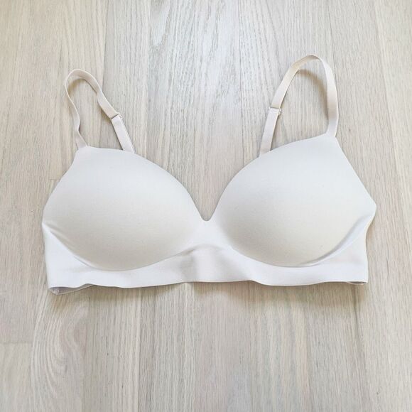 BUY 1 GET 1 FREE VS 36C incredible padded no wire light khaki tan - Picture 1 of 12